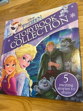 Disney Frozen Storybook Collection - Purple and Blue